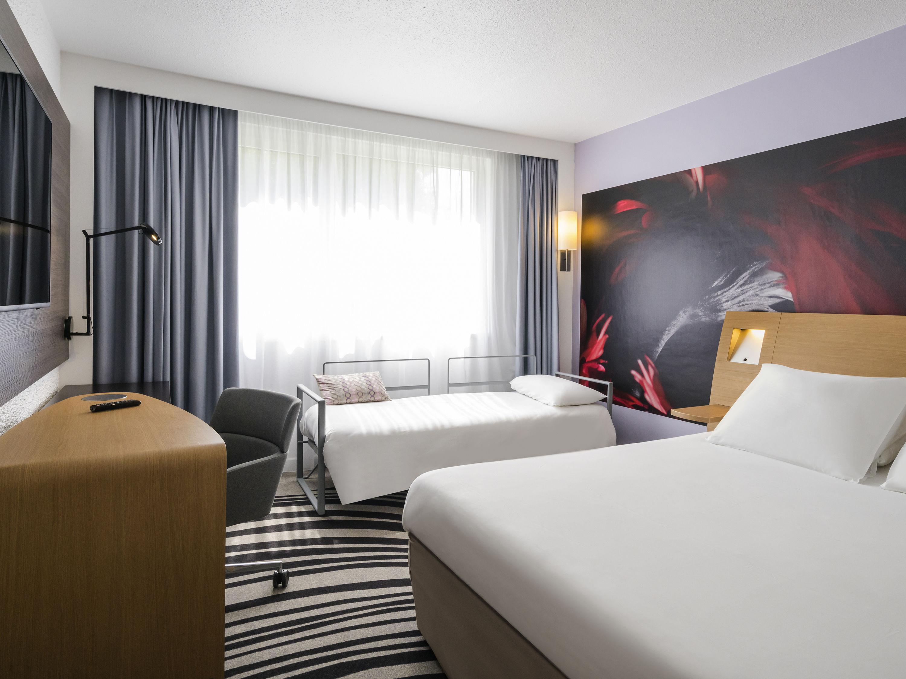 Novotel Saclay Esterno foto