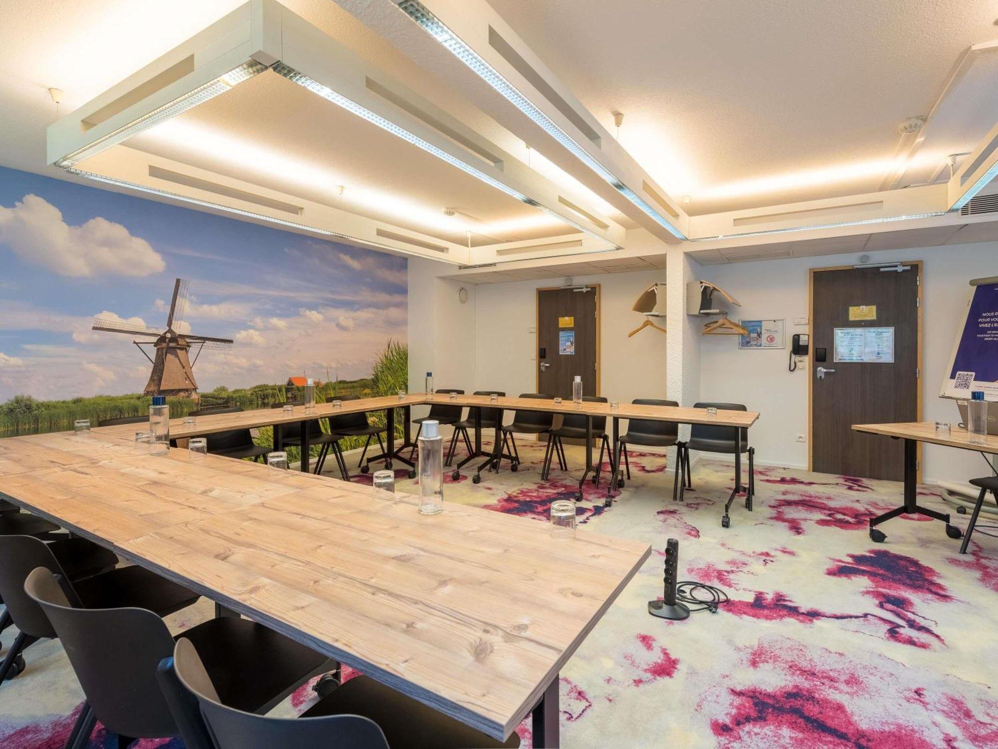 Novotel Saclay Esterno foto